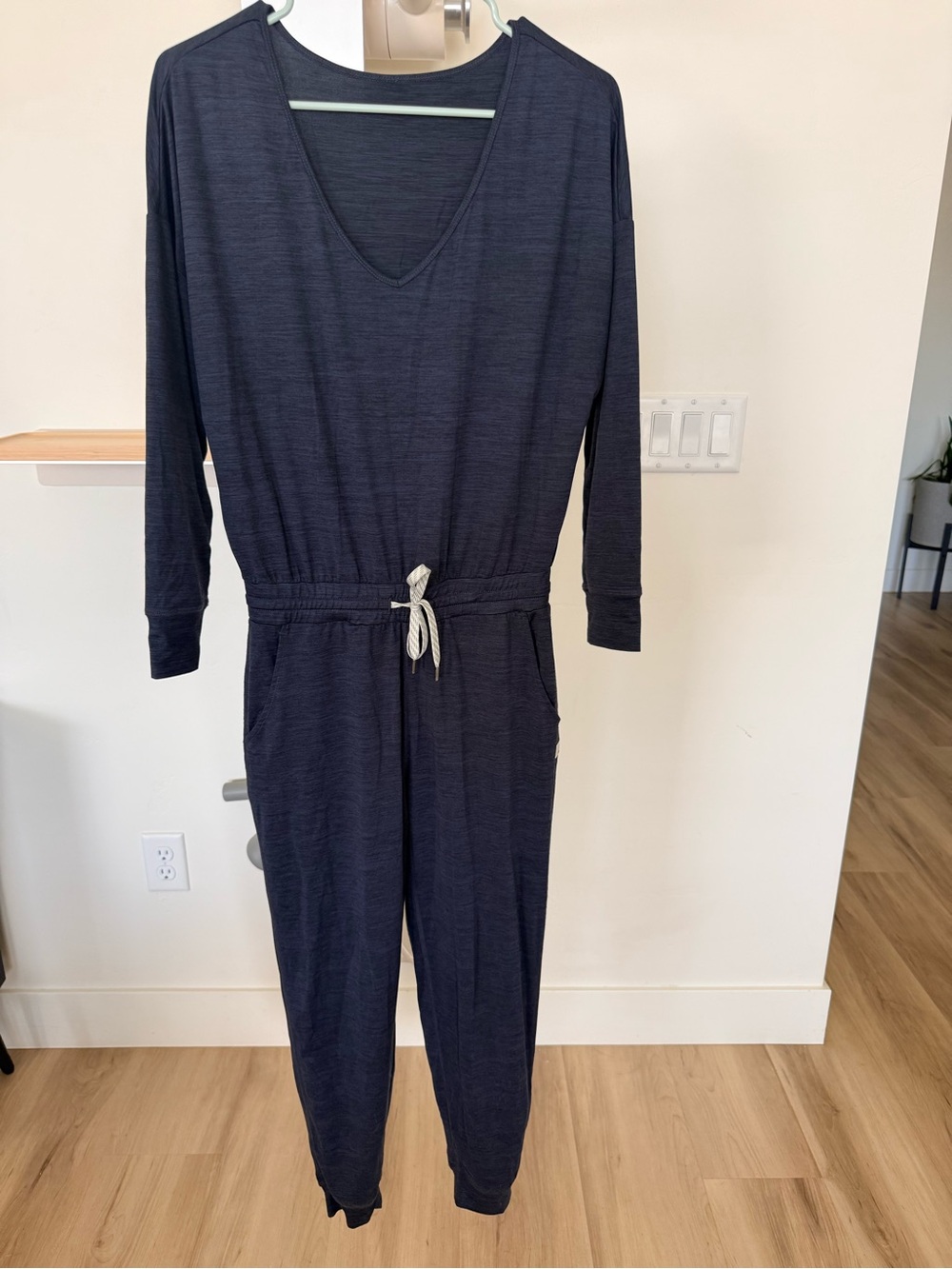 Vuori Long-Sleeve Lux Jumpsuit in Azure Heather size XS